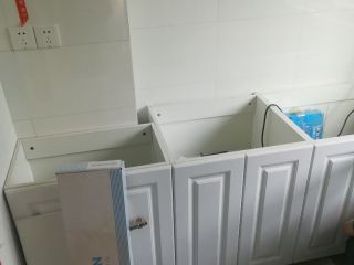 集成吊顶及橱柜柜体安装