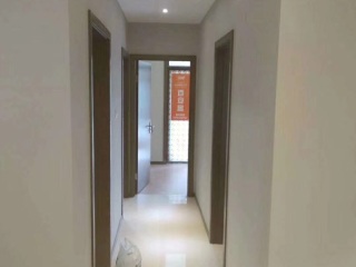 套装门、踢脚线安装