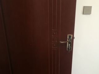 成品门及墙纸铺贴