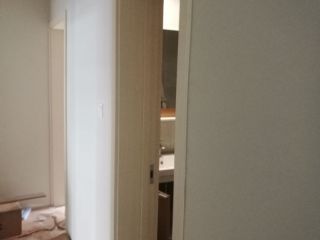 套装门、踢脚线安装