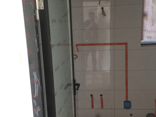 成品门及墙纸铺贴