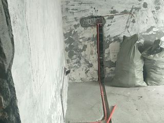 强、弱电路穿线施作