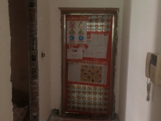 成品门及墙纸铺贴