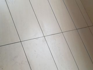 地砖铺贴及地面找平施作