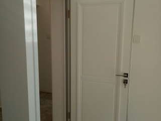 成品门及墙纸铺贴