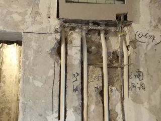 水、电管开槽施作