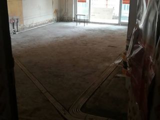 强、弱电路穿线施作