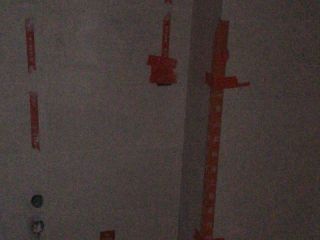 地砖铺贴及地面找平施作