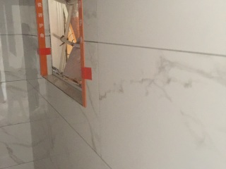 厨房、卫生间墙砖施作