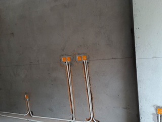 强、弱电路穿线施作