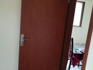 套装门、踢脚线安装