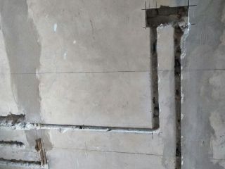 水、电管开槽施作