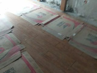 地砖铺贴及地面找平施作