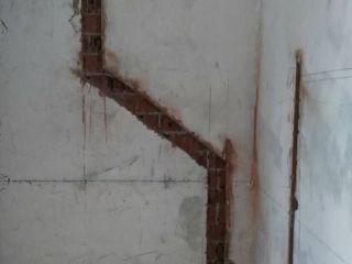 水、电管开槽施作