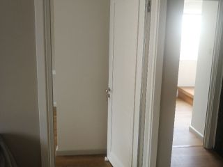 成品门及墙纸铺贴