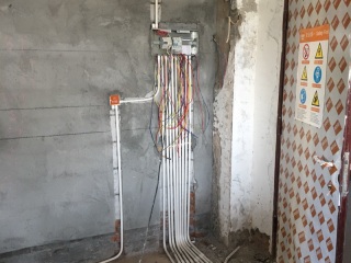 强、弱电布管穿线