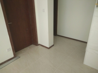 套装门、踢脚线安装