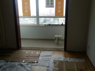 套装门、踢脚线安装