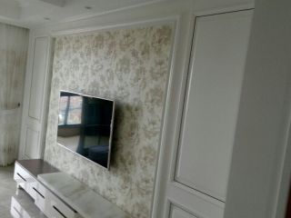 现场背景墙及隔墙施作