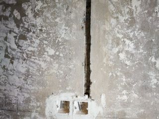 水、电管开槽施作