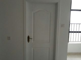 成品门及墙纸铺贴