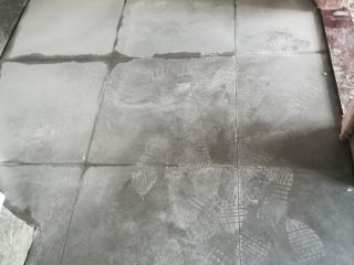 地砖铺贴及地面找平施作