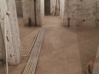 强、弱电路穿线施作