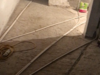 水、电管开槽施作