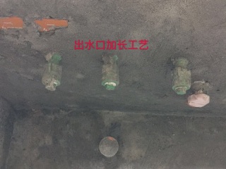 厨房、卫生间墙砖施作