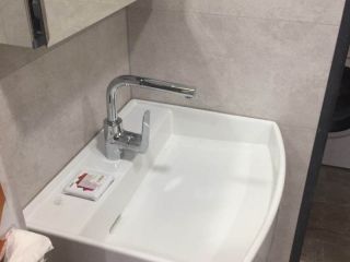 洁具、五金、电器安装