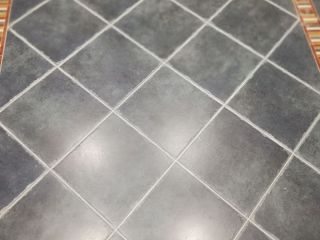 地砖铺贴及地面找平施作