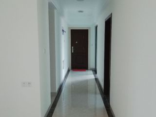成品门及墙纸铺贴