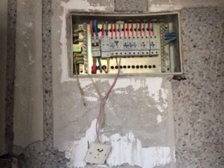 水、电管开槽施作