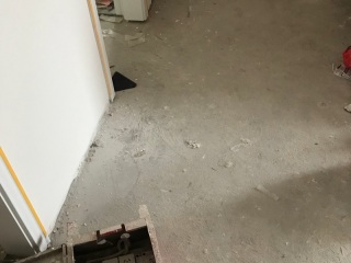 地砖铺贴及地面找平施作