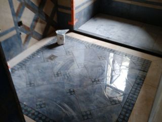 地砖铺贴及地面找平施作