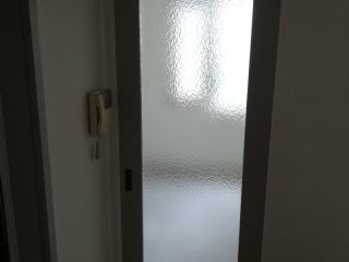 成品门及墙纸铺贴