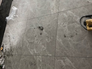 厨房、卫生间墙砖施作