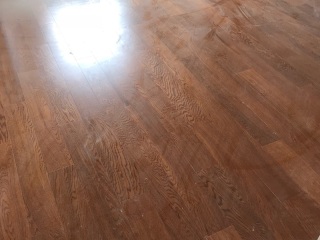 实木复合地板铺设
