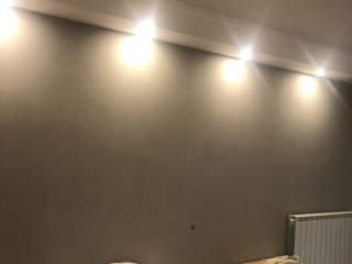 成品门及墙纸铺贴
