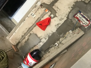 水、电管开槽施工