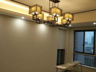 墙、顶面乳胶漆及墙纸铺贴