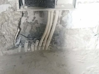 水、电管开槽施作