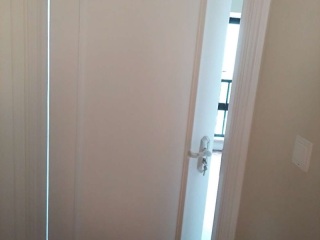 套装门、踢脚线安装