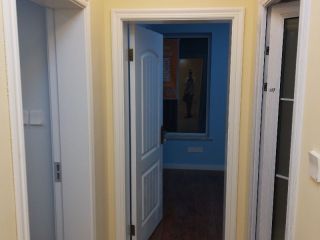 成品门及墙纸铺贴