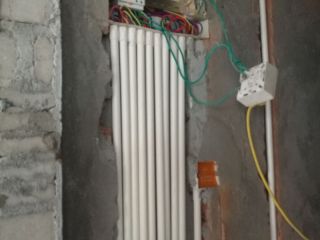 水、电管开槽施作