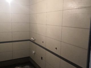 厨房、卫生间墙砖施作