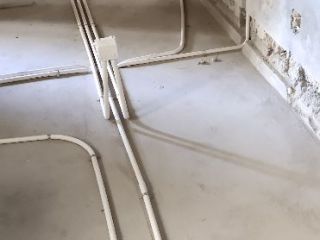 强、弱电路穿线施作