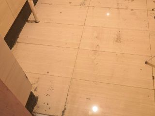 地砖铺贴及地面找平施作