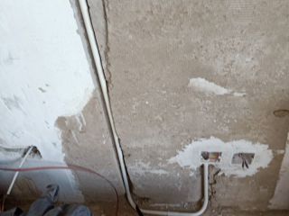 水、电管开槽施作