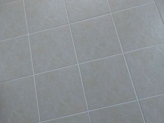 厨房、卫生间墙砖施作